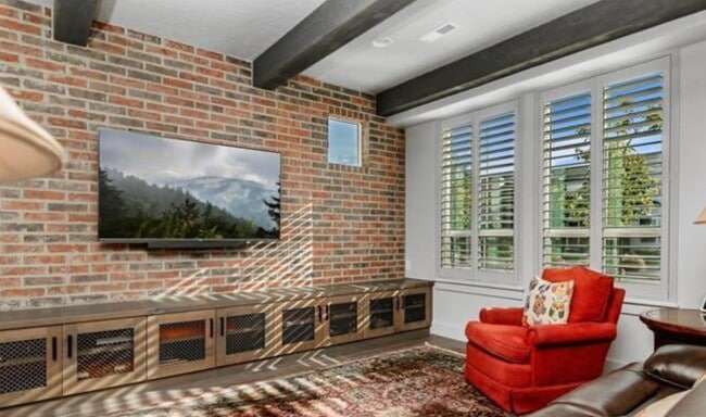 Building Photo - 4422 E Parkcenter Blvd