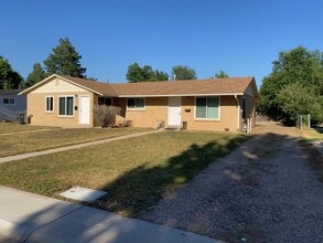 Building Photo - 1312-1314 Castlerock Dr