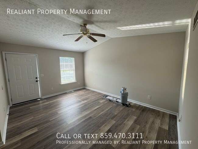 Building Photo - 303 Parker Pl