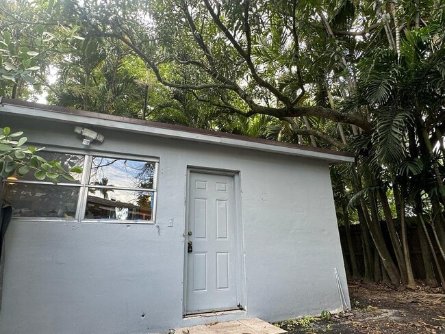 Building Photo - 13845 NW 6th Ave