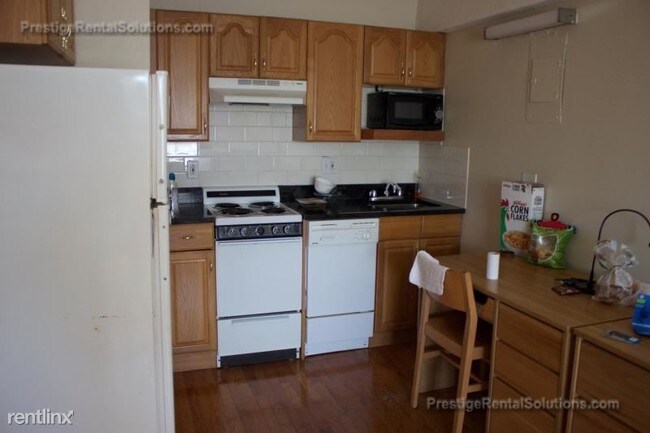 Building Photo - 1110 Commonwealth Ave