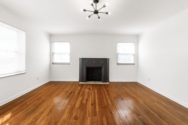 Foto del edificio - 1147 S Cassingham Rd