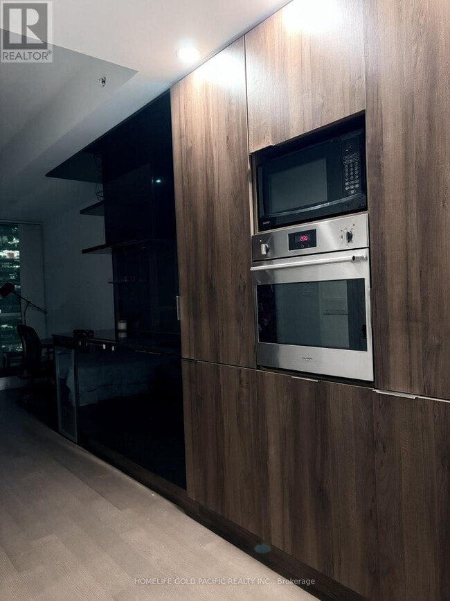 Building Photo - 70 Temperance St