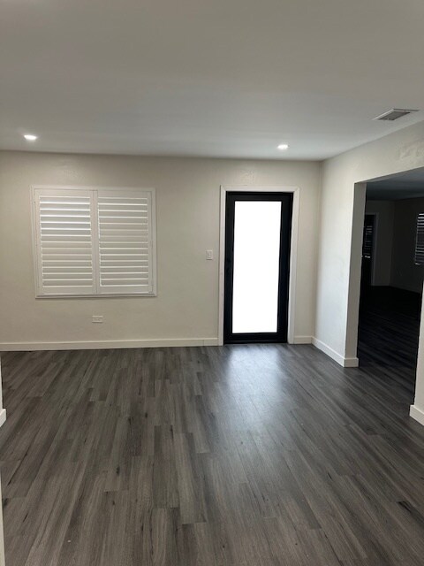 Foto del edificio - 218 E 18th St