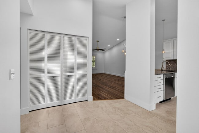 Foto del edificio - 13085 Belhaven Ct