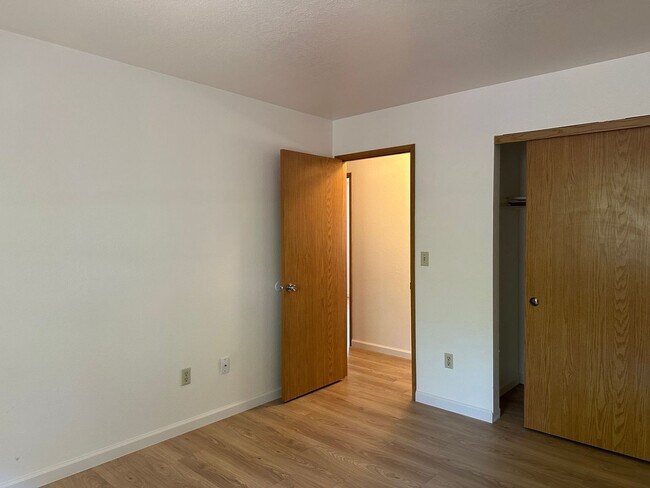 Foto del edificio - Well maintained home in desirable neighbor...