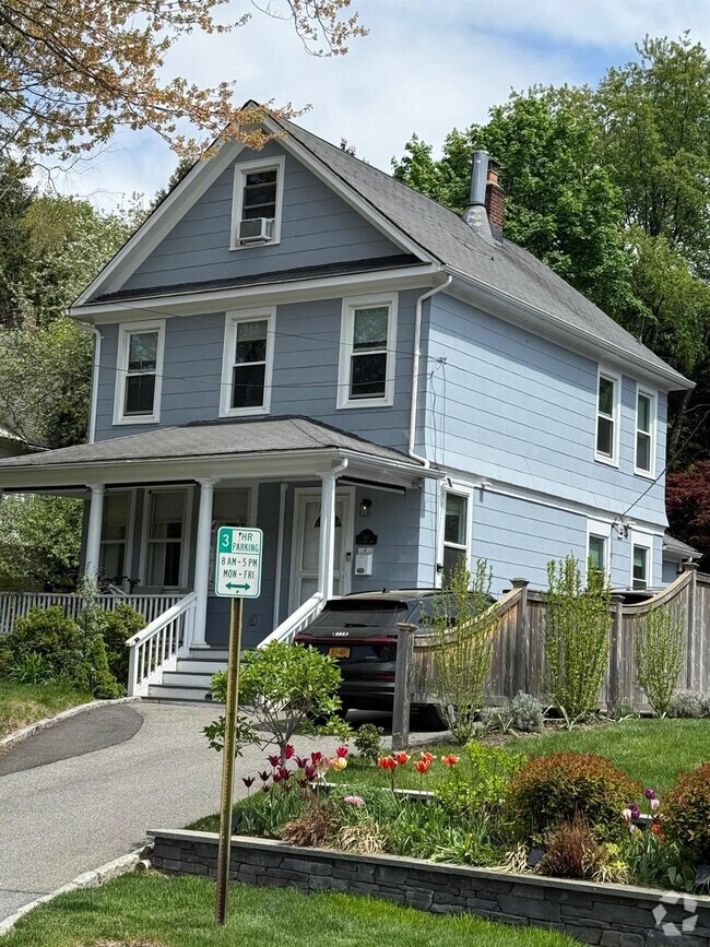 Building Photo - 64 Columbia Ave