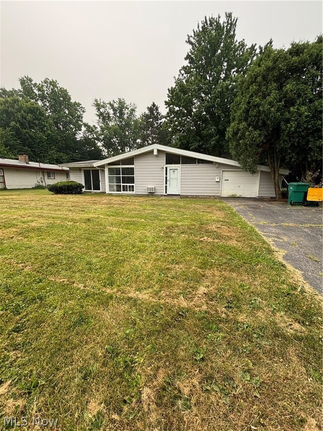 Building Photo - 4992 Horizon Dr