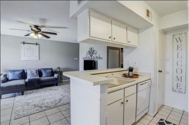 Foto del edificio - 18519 Egret Bay Blvd