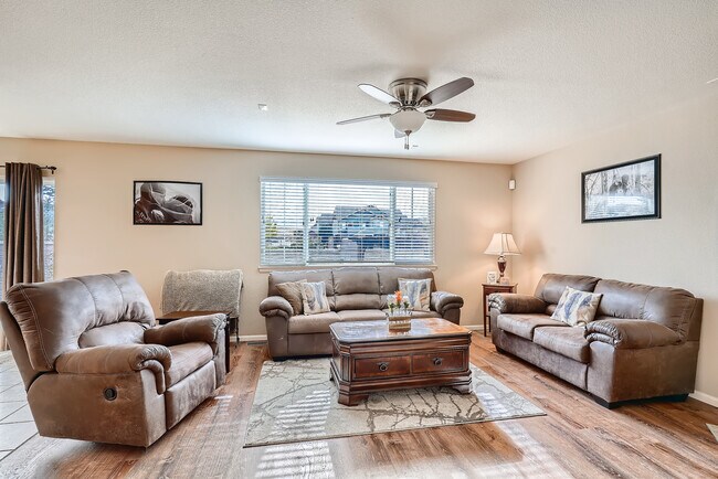 Foto del edificio - 5603 S Biloxi Way