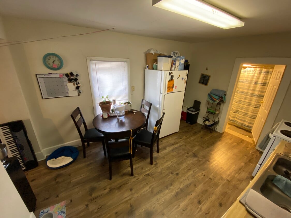 1131 Vattier St Unit 3, Manhattan, KS 66502 1131 Vattier St Manhattan