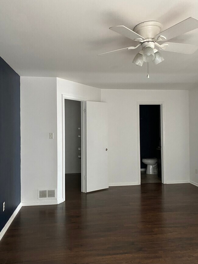 Foto del edificio - 425 Atlanta Ct
