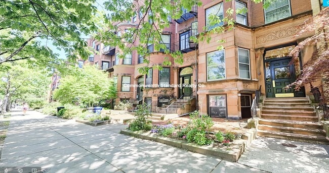 Foto del edificio - 1071 Beacon St