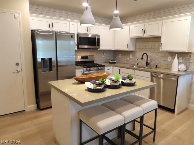 Building Photo - 651 Pickled Pepper Pl