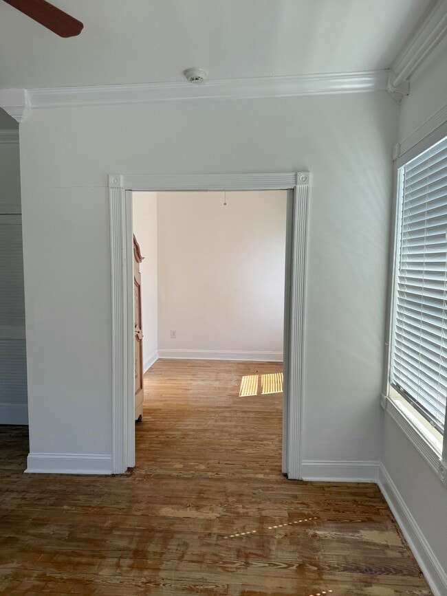 Building Photo - 258 Seminole Ave