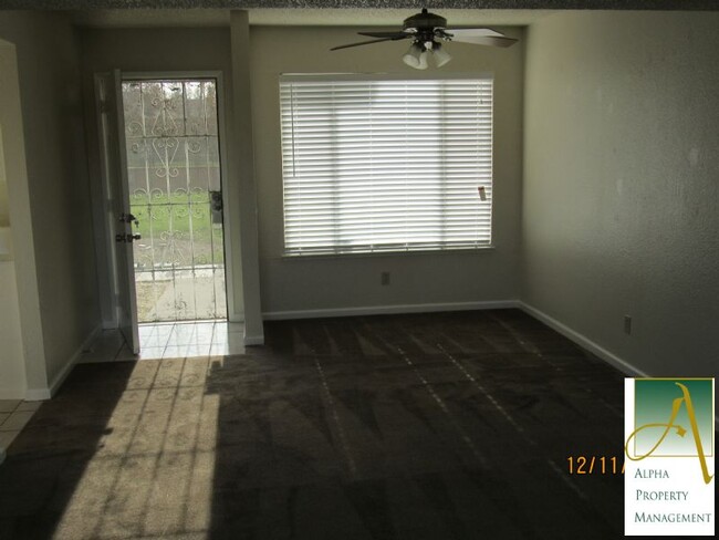Building Photo - 5989 Mack Rd
