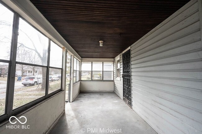 Building Photo - 4850 Hillside Ave