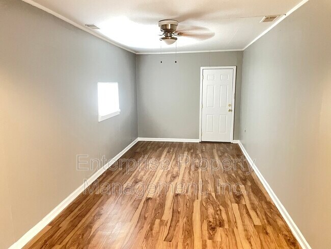 Building Photo - 4659 Honeysuckle Ln