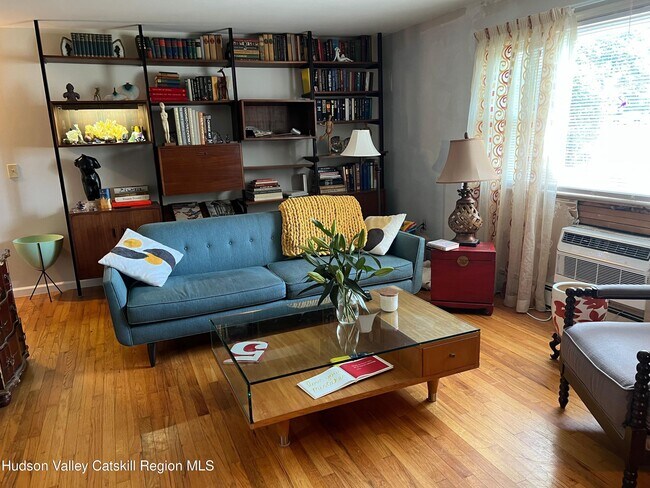 Foto del edificio - 136 N Chestnut St