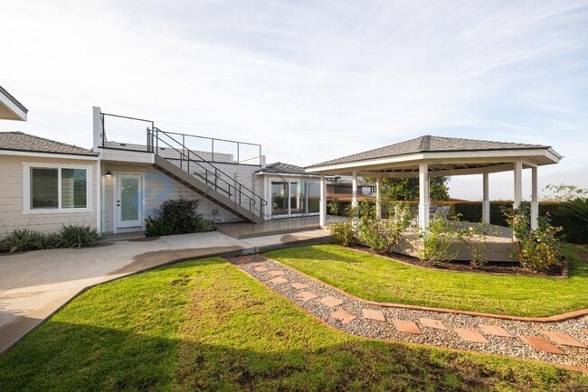 Building Photo - 5002 Plainview Rd