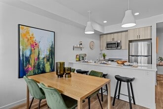 Interior Photo - Zinnia