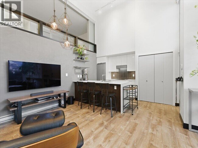 Building Photo - 2792 Prince Edward St