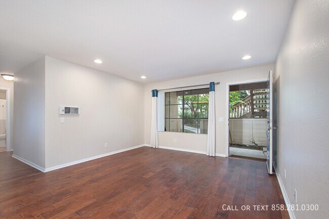 Foto del edificio - 12510 Carmel Creek Rd