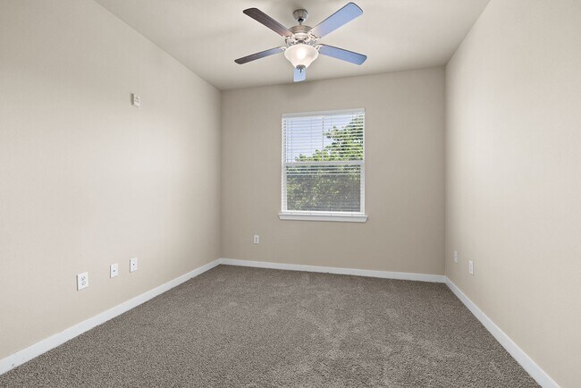 Foto del edificio - The Lodge at Pecan Creek