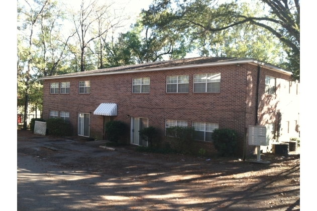 Foto del edificio - Meridian Oaks Apartments