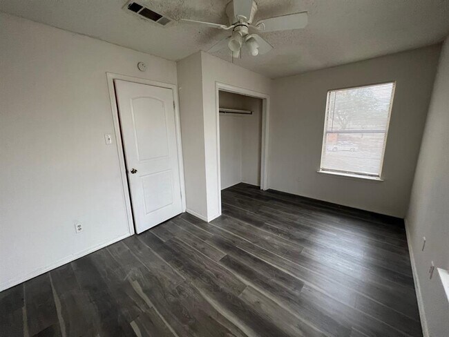 Foto del edificio - 2117 W Walnut St