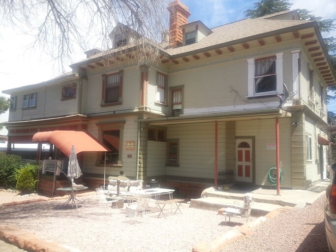 Primary Photo - Mansion by the Square