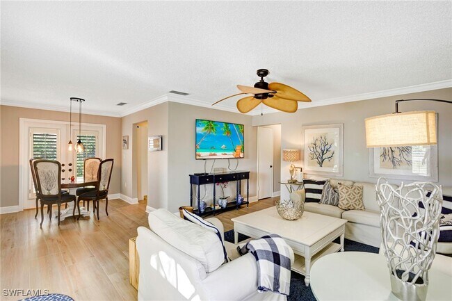 Foto del edificio - 749 105th Ave N