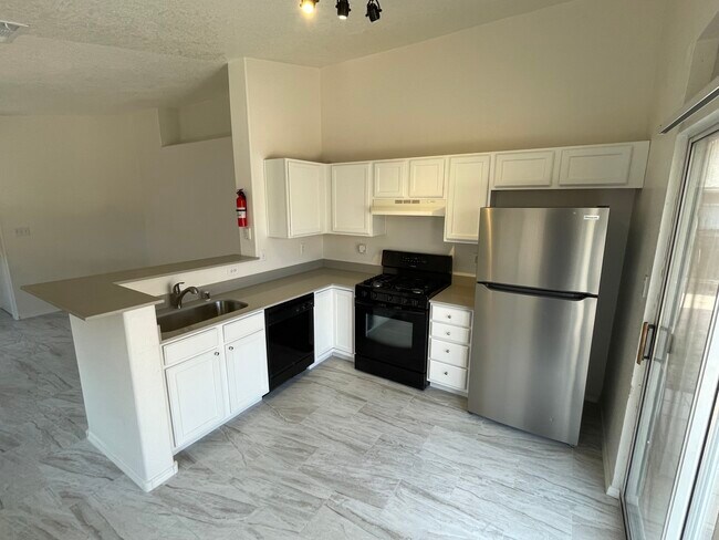 Building Photo - 4749 Kelly Way NE