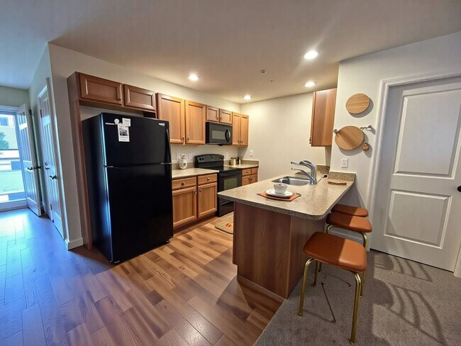 Foto del edificio - Beautiful 3 Bedroom Townhome in Lakeside C...