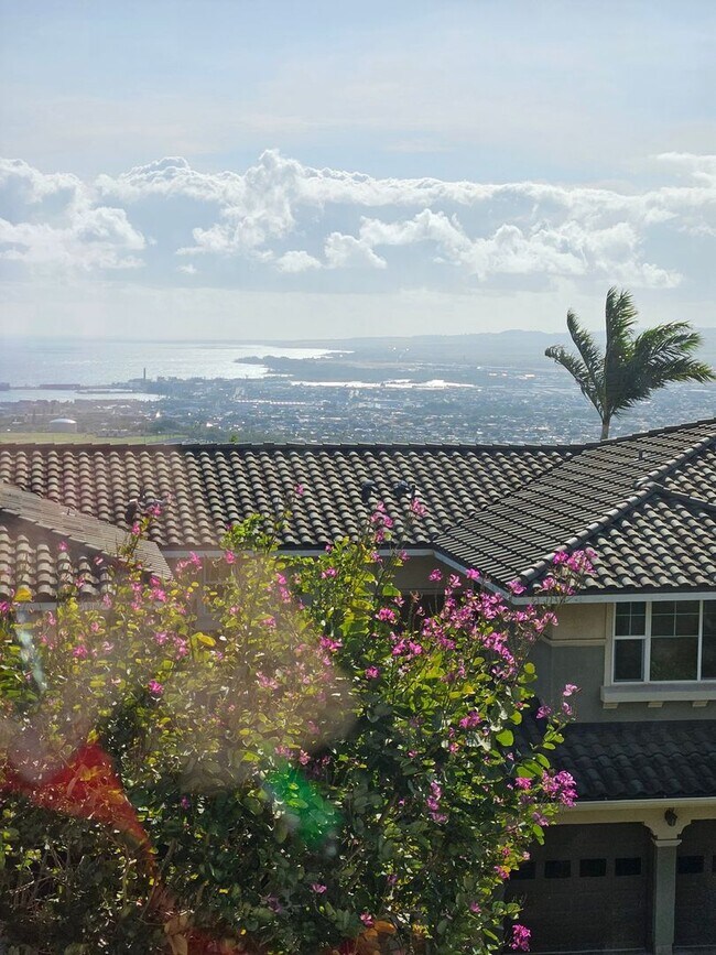 Foto del edificio - Charming 2BR Townhome in Wailuku Heights