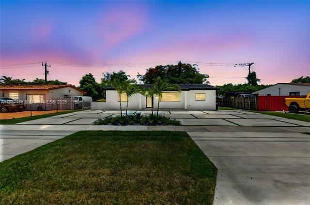 Foto del edificio - 9360 SW 16th St