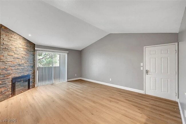 Building Photo - 231 W Horizon Ridge Pky