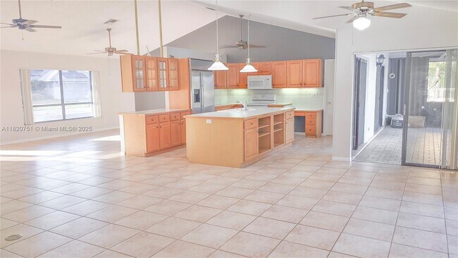 Building Photo - 9685 El Clair Ranch Rd