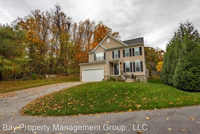 Foto del edificio - 5 br, 3.5 bath House - 4 Hillside Ave