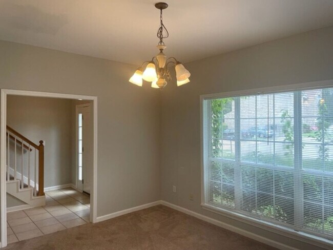 Building Photo - For Rent