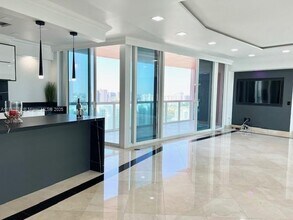 Building Photo - 3370 Hidden Bay Dr