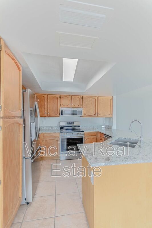 Foto del edificio - 1640 N El Dorado Dr