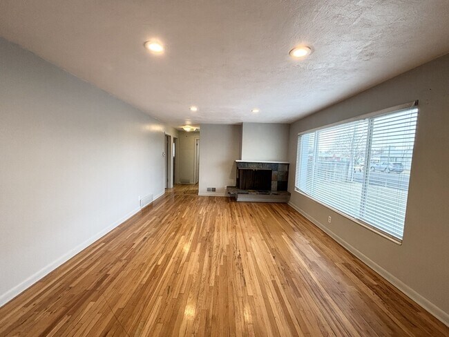 Building Photo - 4111 S 1500 E