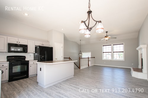 Foto del edificio - 23815 W 126th Terrace