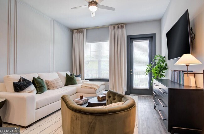 Foto del edificio - 1100 Industrial Blvd