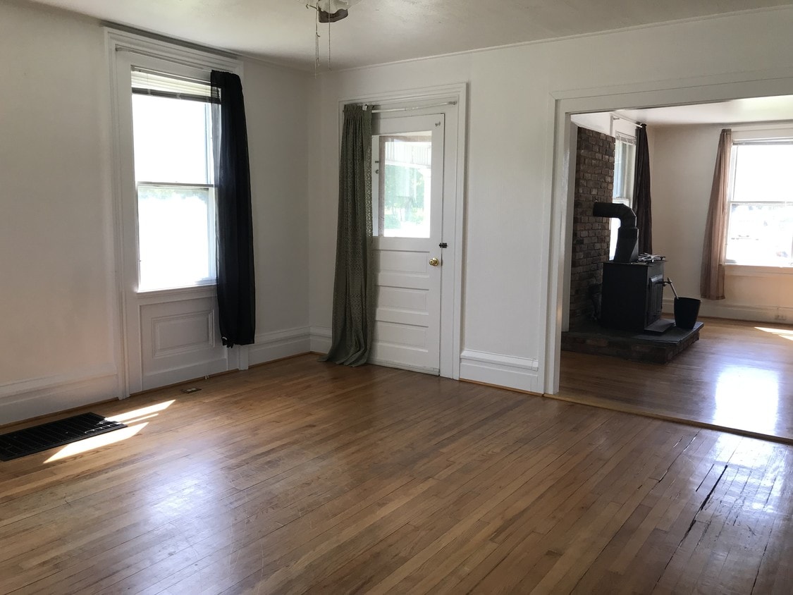 3110 N Triphammer Rd Unit 1, Lansing, NY 14882 Apartments in Lansing