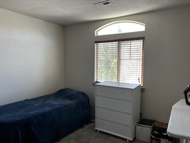 Building Photo - 1800 W 815 S