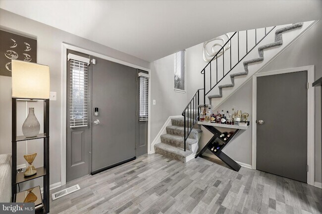 Foto del edificio - 7314 Split Rail Ln