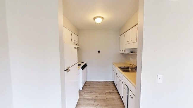 Building Photo - 146 Woodhill Dr