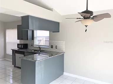 Foto del edificio - WONDERFUL 3 BED, 2 BATH, LOCATED IN THE QU...